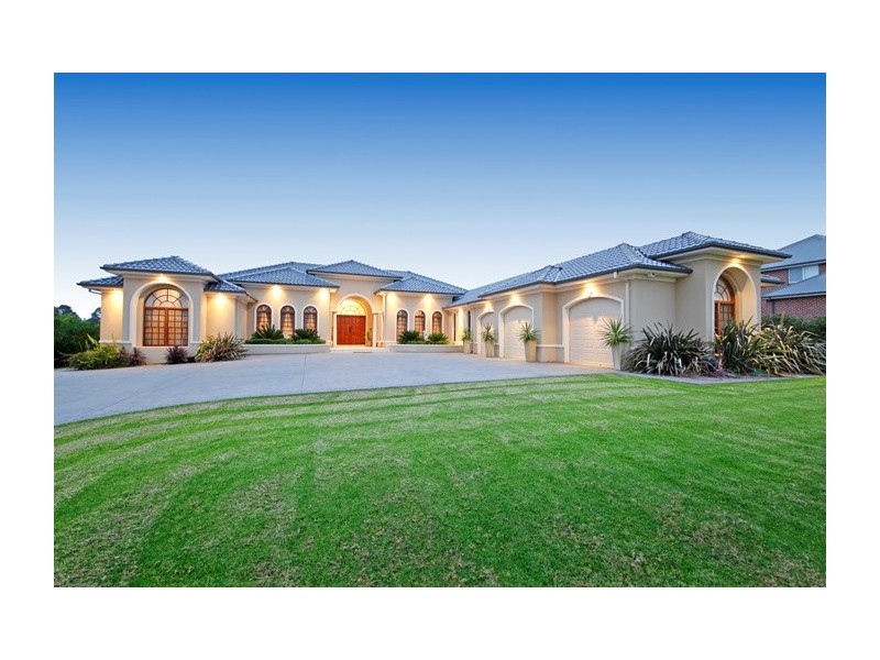 15 Pepperfields Place, Grasmere NSW 2570