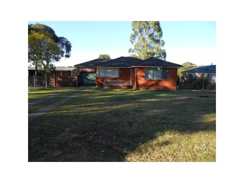 130 Croatia Ave, Edmondson Park NSW 2174