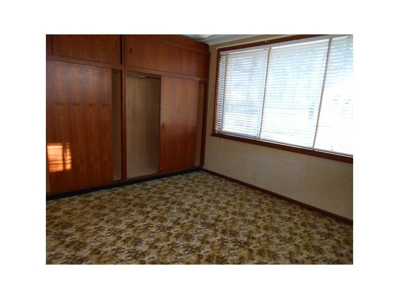 130 Croatia Ave, Edmondson Park NSW 2174