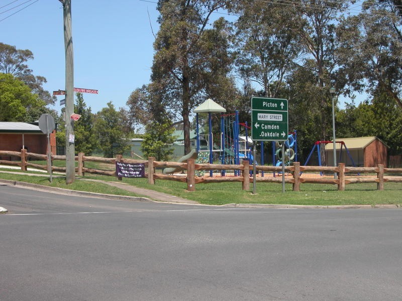 The Oaks NSW 2570