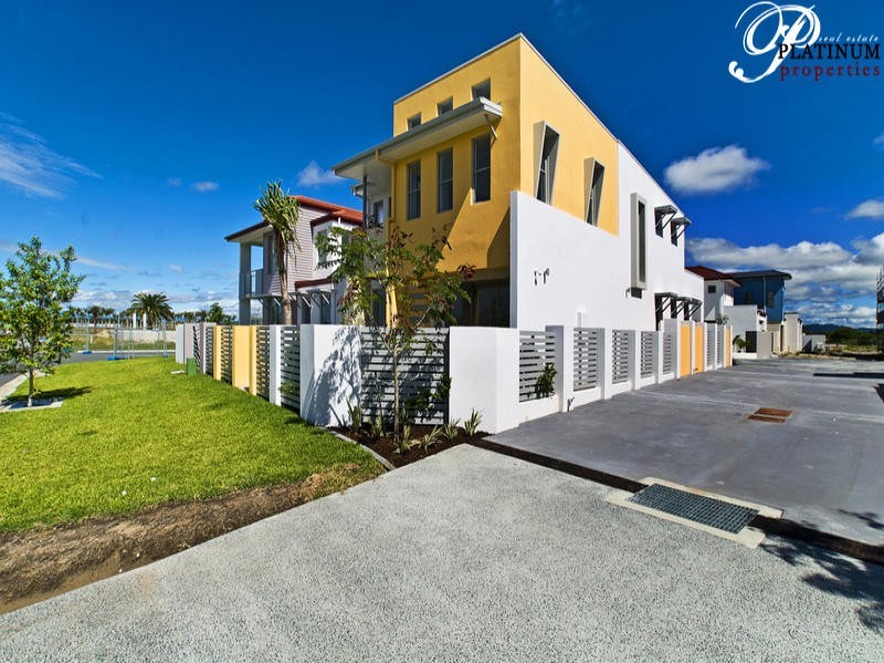 Hope Island QLD 4212