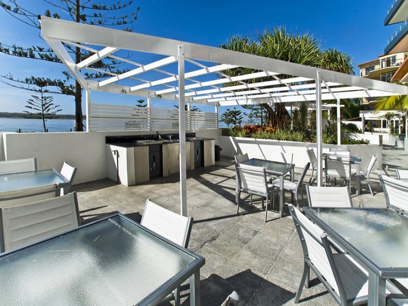 430 Marine Parade, Labrador QLD 4215