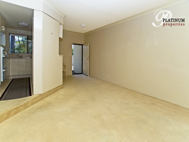 42/81 Boykambil Esplanade, Hope Island QLD 4212