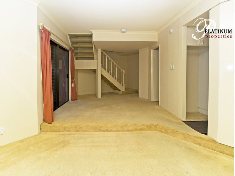 42/81 Boykambil Esplanade, Hope Island QLD 4212