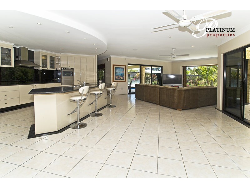 52 River Downs, Helensvale QLD 4212