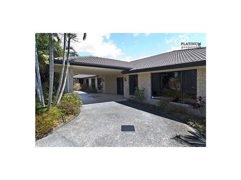 52 River Downs, Helensvale QLD 4212