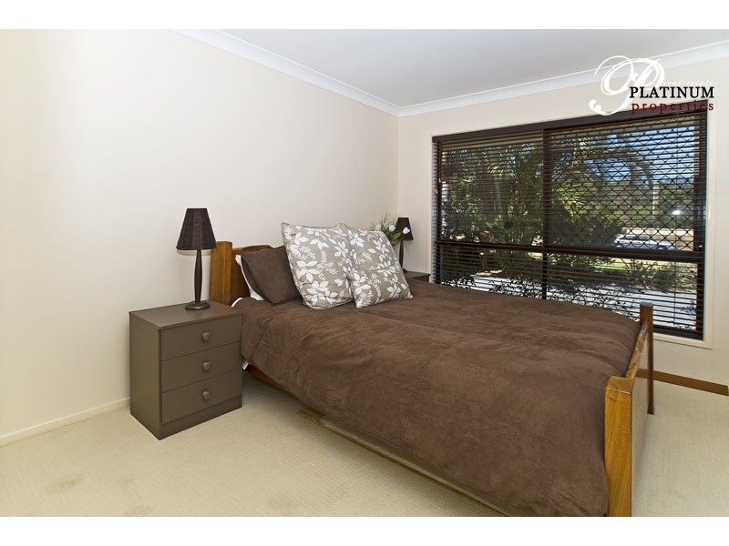 52 River Downs, Helensvale QLD 4212
