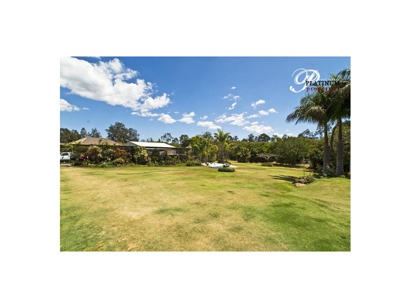 52 River Downs, Helensvale QLD 4212