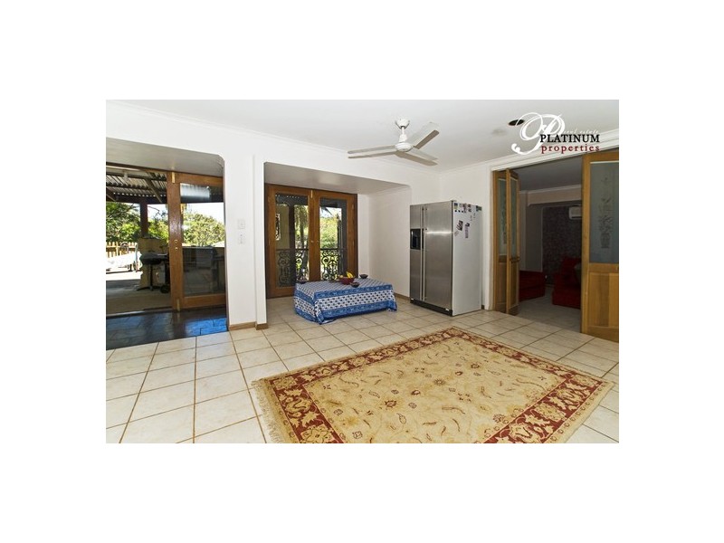 5 Apo Ct, Tamborine Mountain QLD 4272