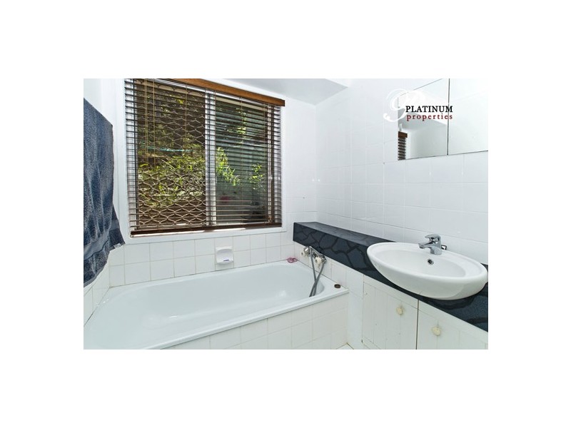 5 Apo Ct, Tamborine Mountain QLD 4272