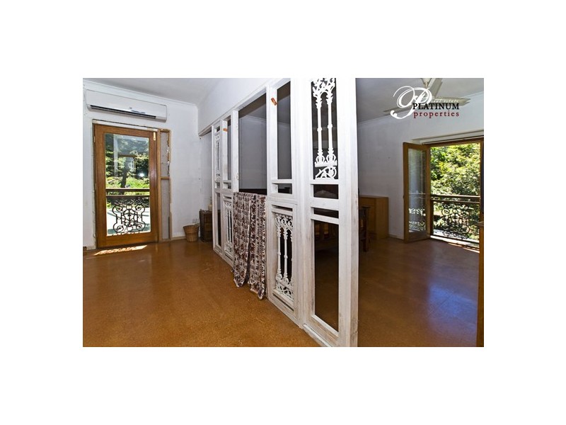 5 Apo Ct, Tamborine Mountain QLD 4272