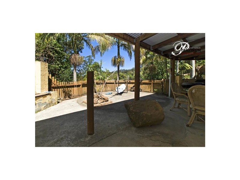 5 Apo Ct, Tamborine Mountain QLD 4272