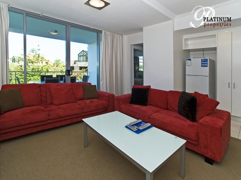 Broadbeach Waters QLD 4218