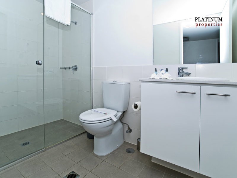 Broadbeach Waters QLD 4218