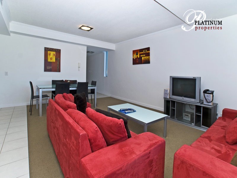 Broadbeach Waters QLD 4218