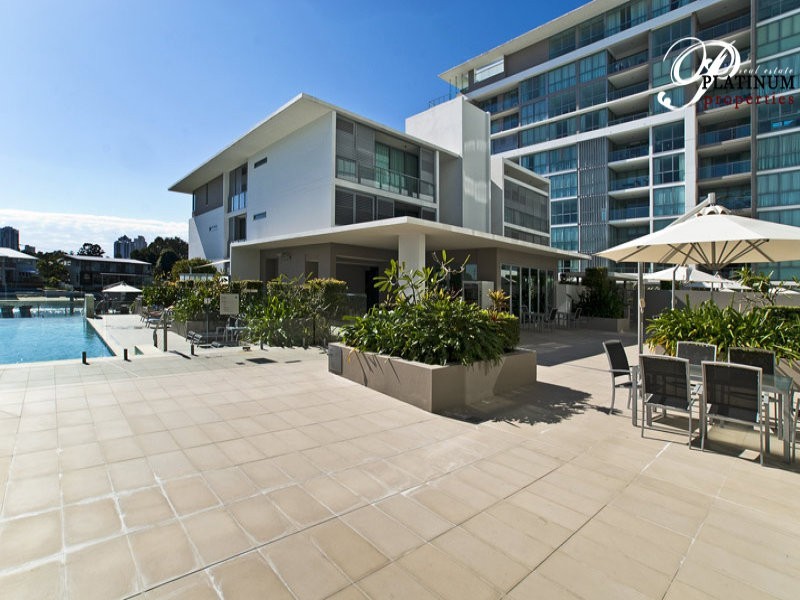 Broadbeach Waters QLD 4218