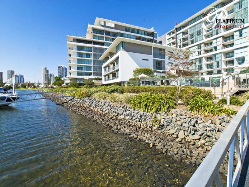Broadbeach Waters QLD 4218