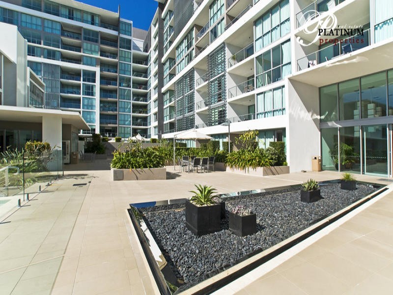 Broadbeach Waters QLD 4218