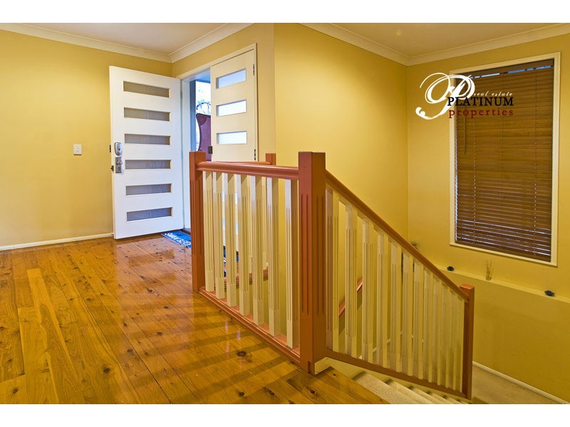 32 Monterey Keys Drive, Helensvale QLD 4212