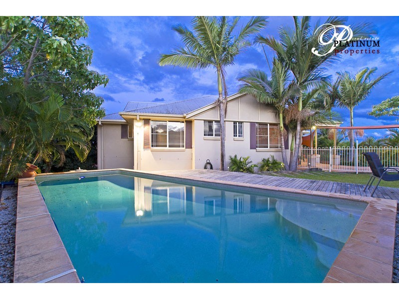 32 Monterey Keys Drive, Helensvale QLD 4212