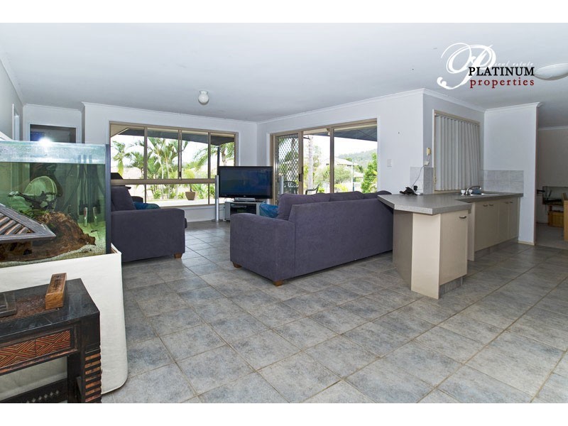 1 Highview Place, Parkwood QLD 4214