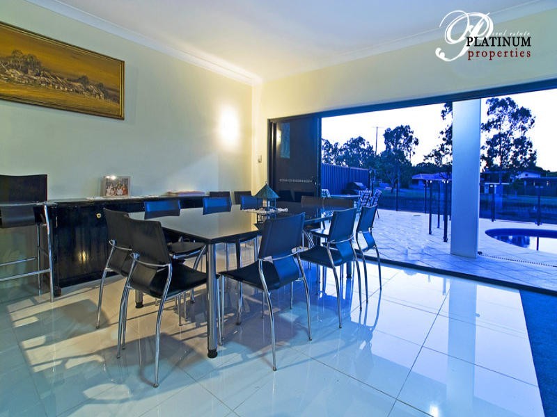 19 Perry Place, Biggera Waters QLD 4216