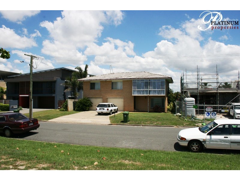 6 Anglers Esplanade, Runaway Bay QLD 4216