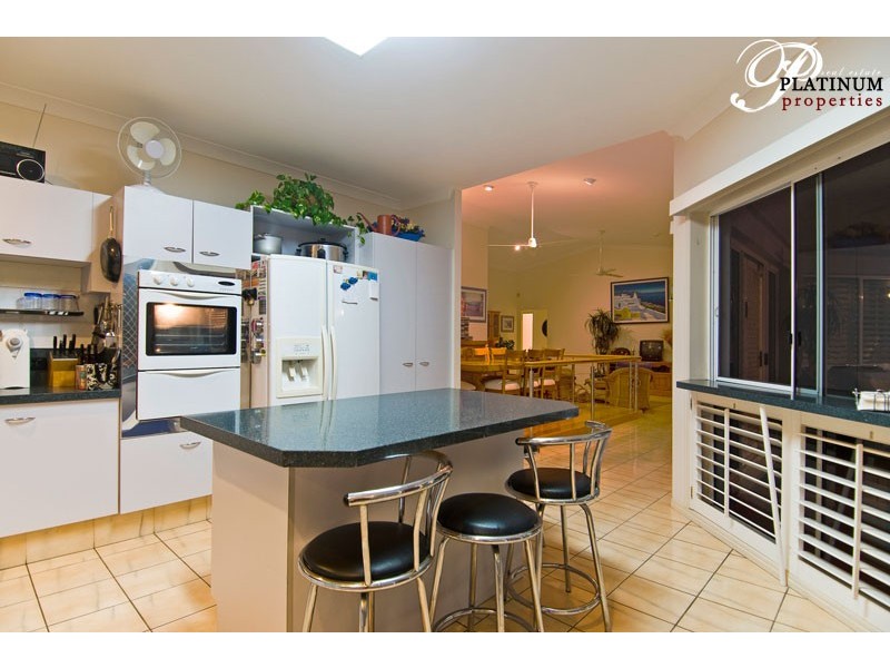 37 Pebble Beach Drive, Runaway Bay QLD 4216