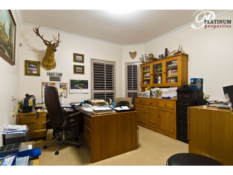 37 Pebble Beach Drive, Runaway Bay QLD 4216