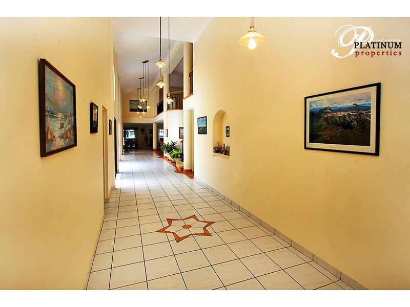 23 Norseman Court, Paradise Waters QLD 4217