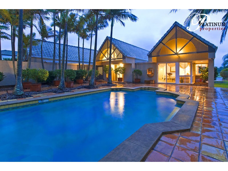 91 Cabana Bvd, Benowa Waters QLD 4217