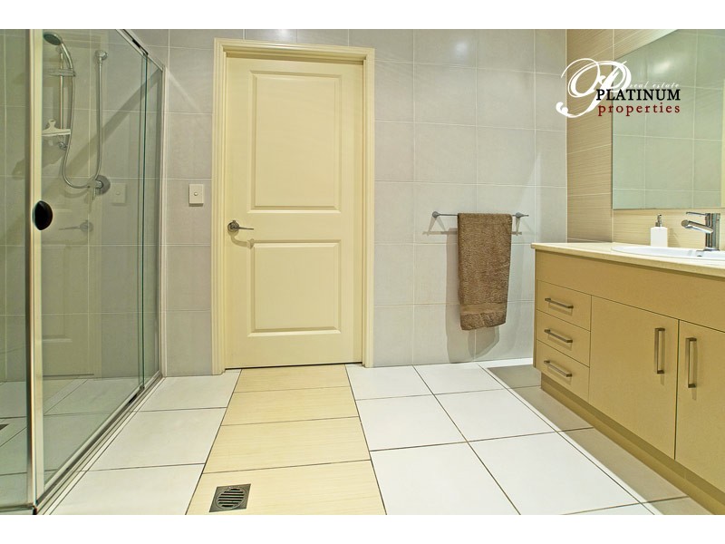 36 High Ridge Road, Gaven QLD 4211