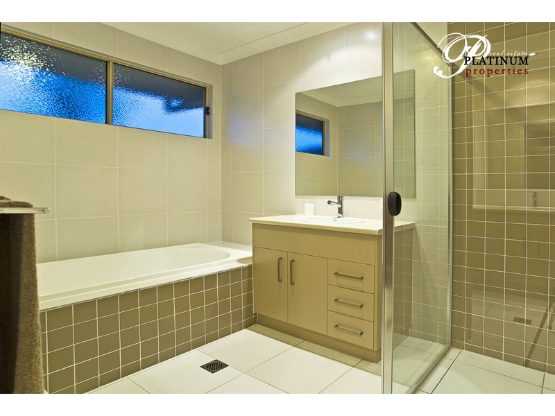 36 High Ridge Road, Gaven QLD 4211