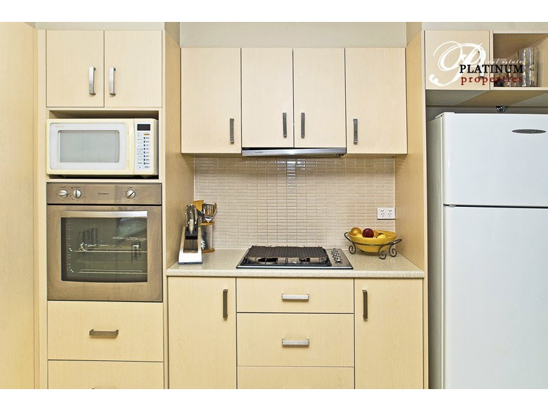 24 Stringybark Dr, Molendinar QLD 4214