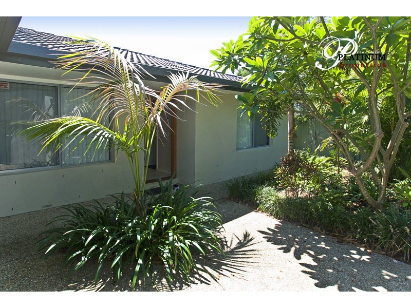 12 Russell Ct, Miami QLD 4220