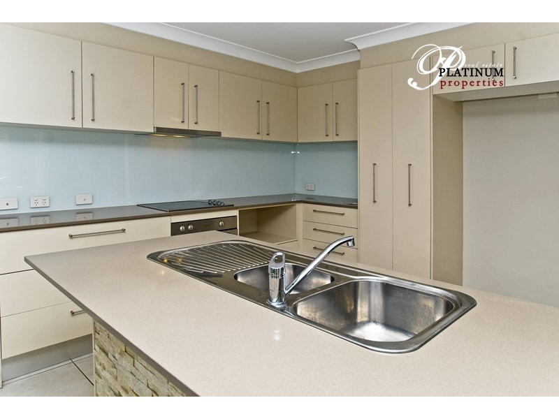 12 Russell Ct, Miami QLD 4220