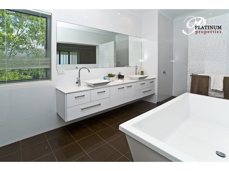 72 The Pinnacle, Worongary QLD 4213
