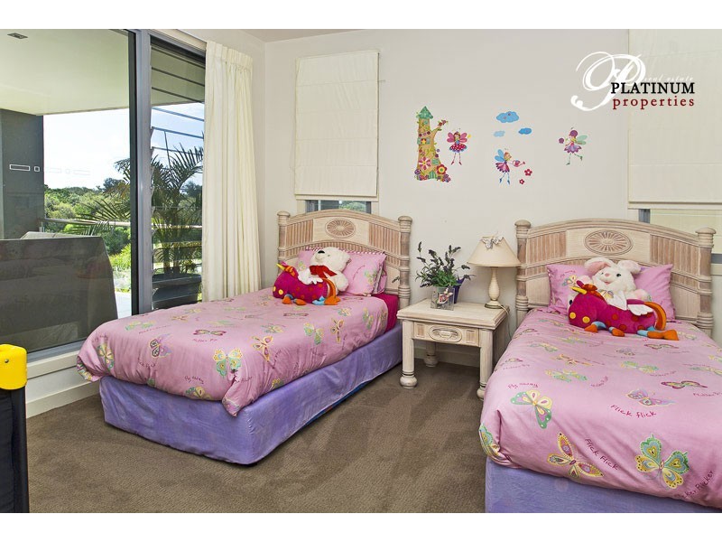 Hope Island QLD 4212