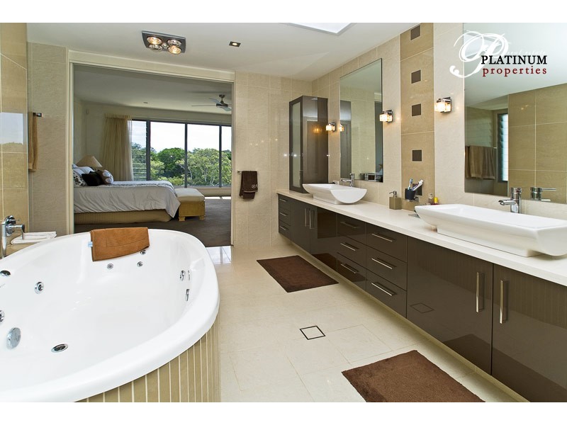 Hope Island QLD 4212