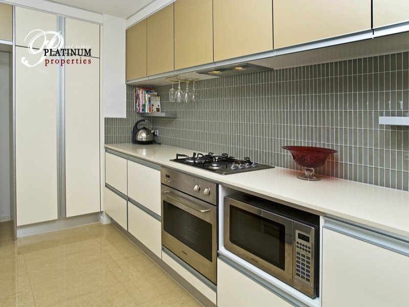 3202/3030 The Boulevard, Carrara QLD 4211