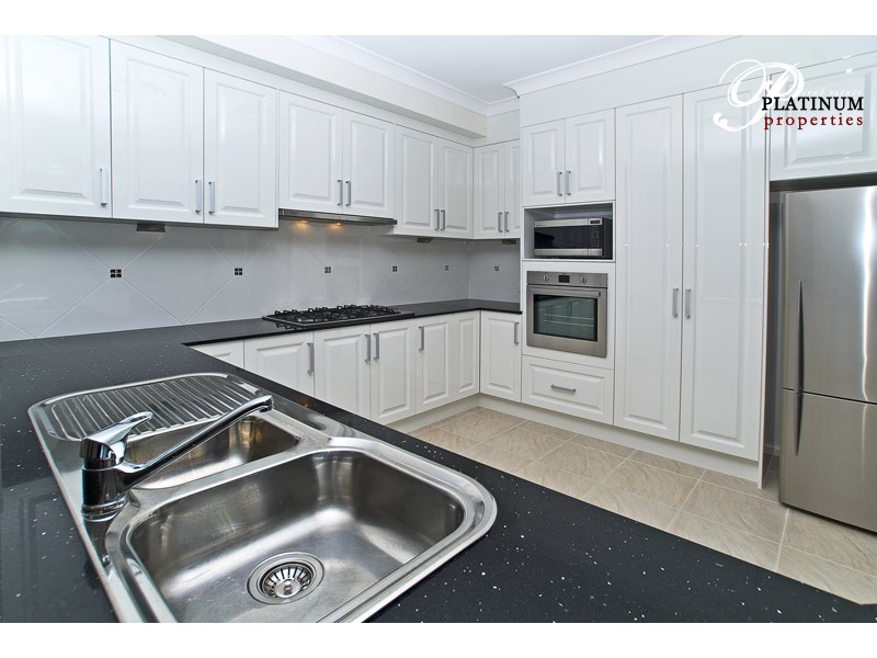 19 Costa Del Sol Ave, Runaway Bay QLD 4216