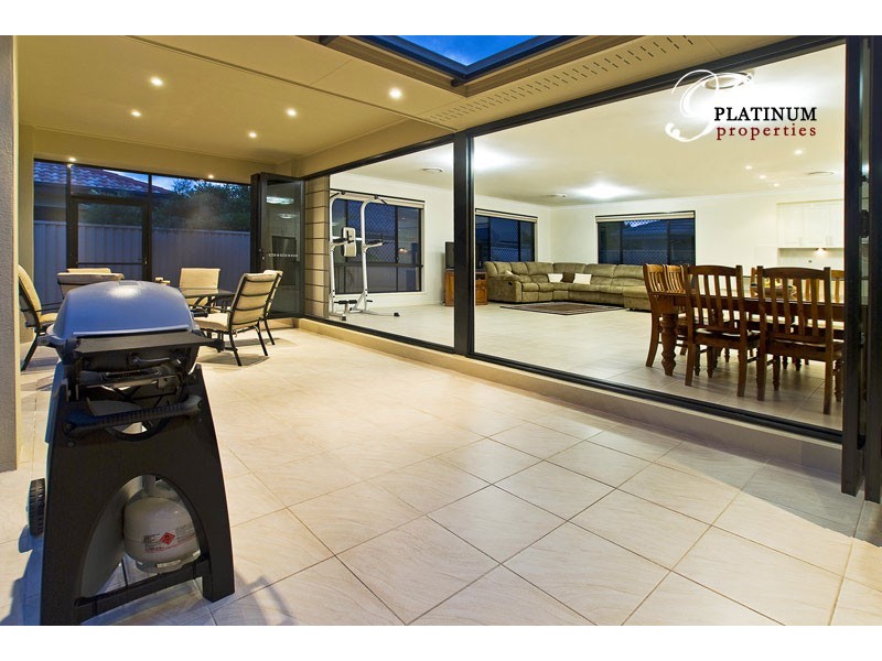 19 Costa Del Sol Ave, Runaway Bay QLD 4216