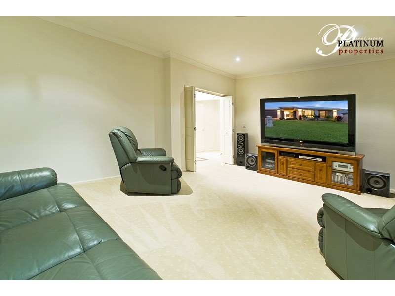 19 Costa Del Sol Ave, Runaway Bay QLD 4216