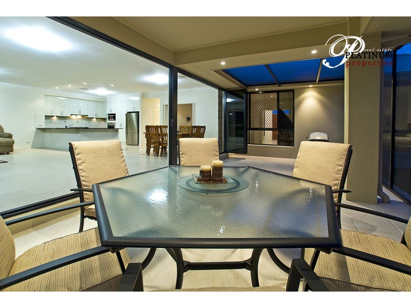 19 Costa Del Sol Ave, Runaway Bay QLD 4216