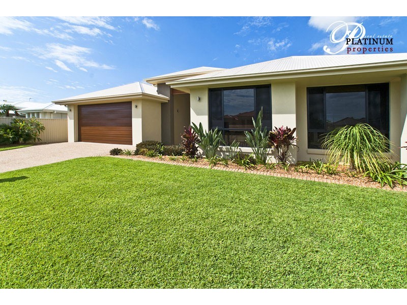 19 Costa Del Sol Ave, Runaway Bay QLD 4216