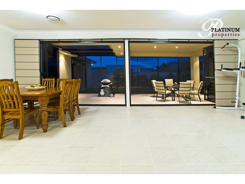 19 Costa Del Sol Ave, Runaway Bay QLD 4216