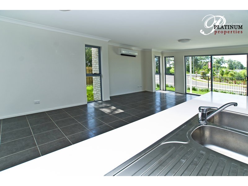 1/115 Christopher St, Pimpama QLD 4209