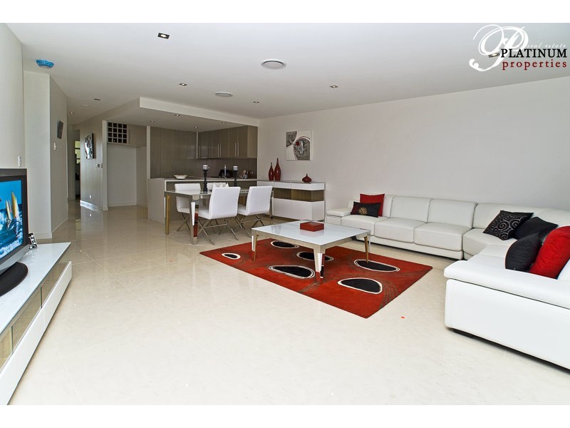 1 Town Centre Residential, Carrara QLD 4211