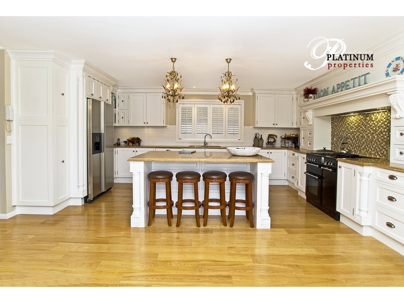 Paradise Waters QLD 4217