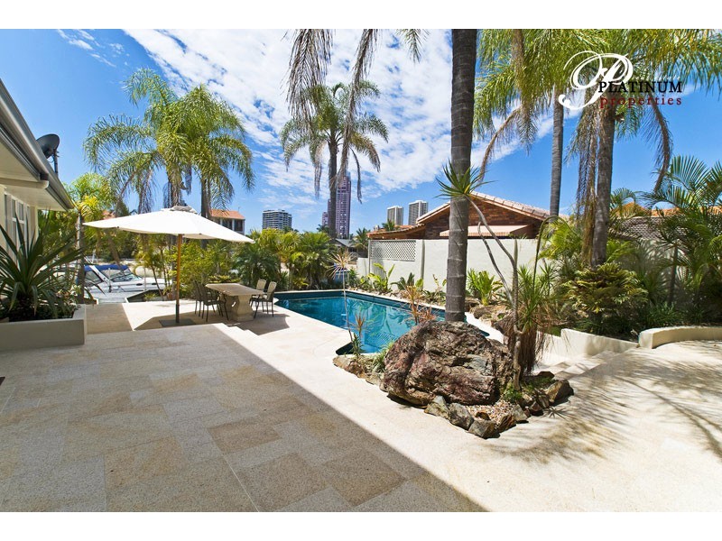 Paradise Waters QLD 4217